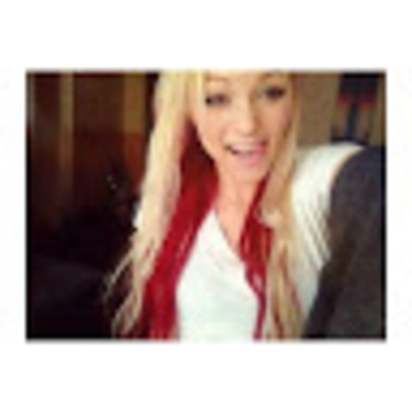 Meet your Posher, Steph - Picture 1 of 1